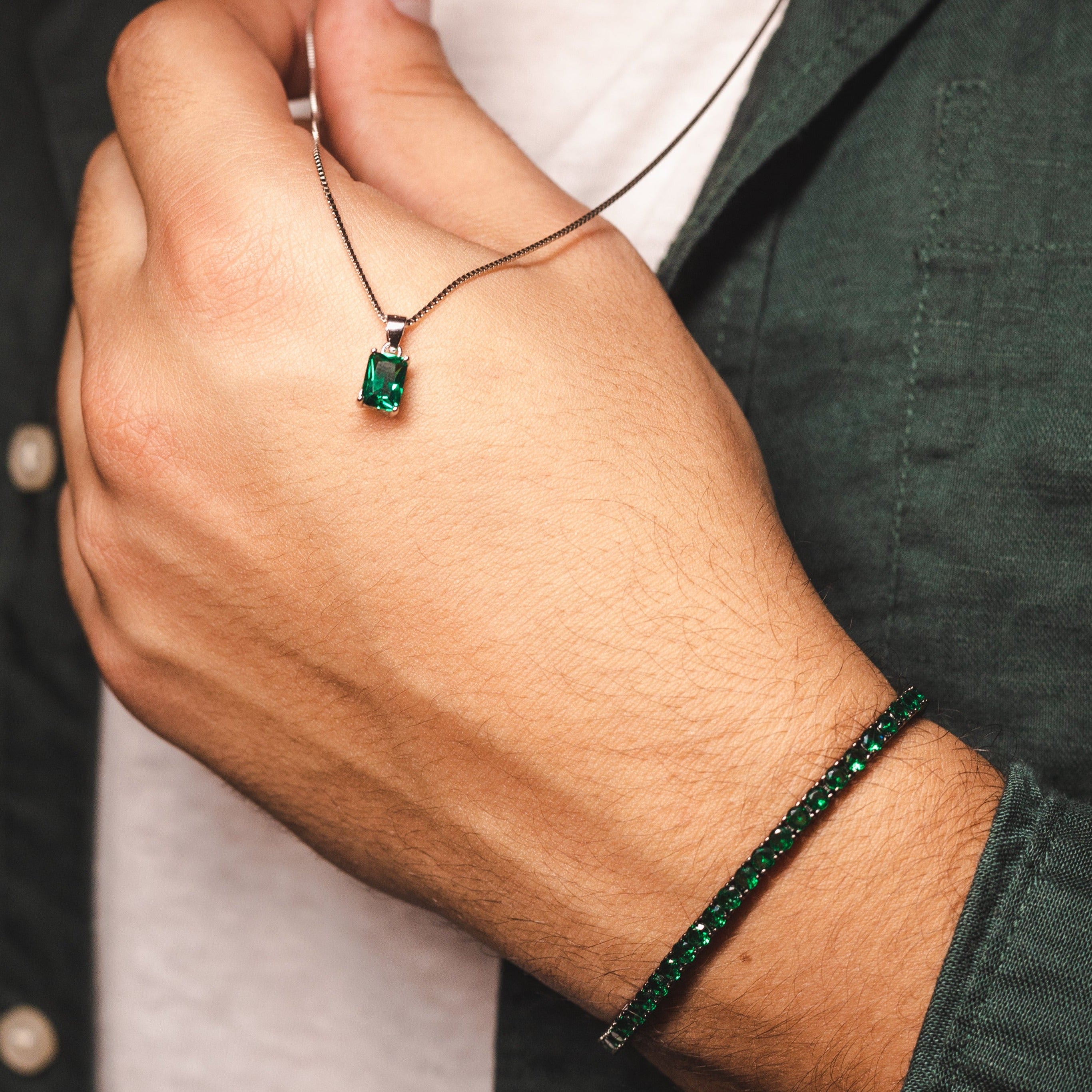 Riviera Zircônia Verde Esmeralda - Ródio Negro