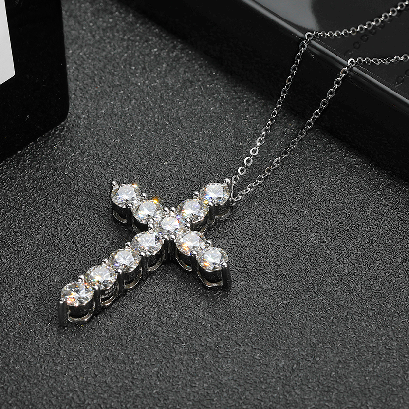 Colar Cruz Moissanite