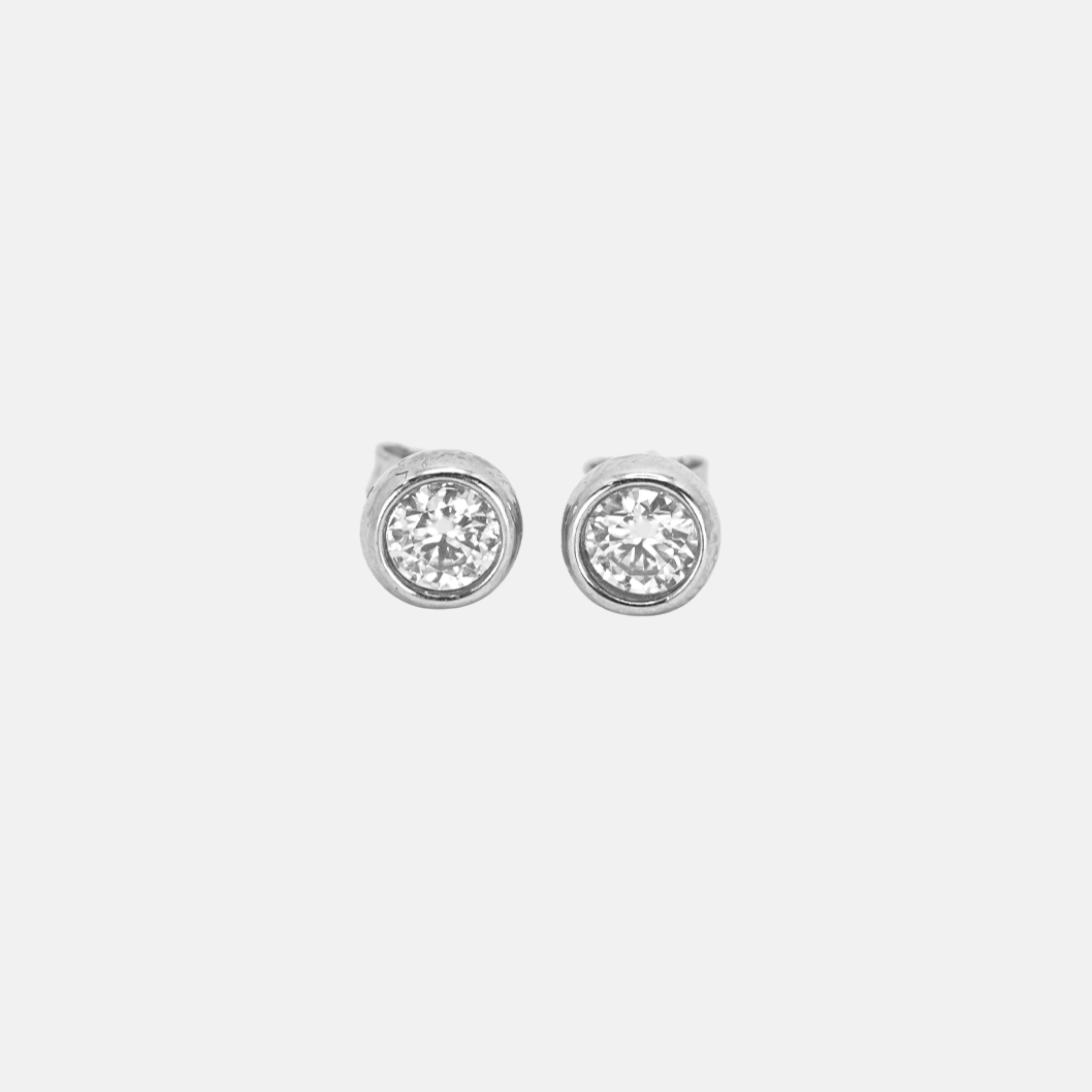 Brinco Bezel Moissanite
