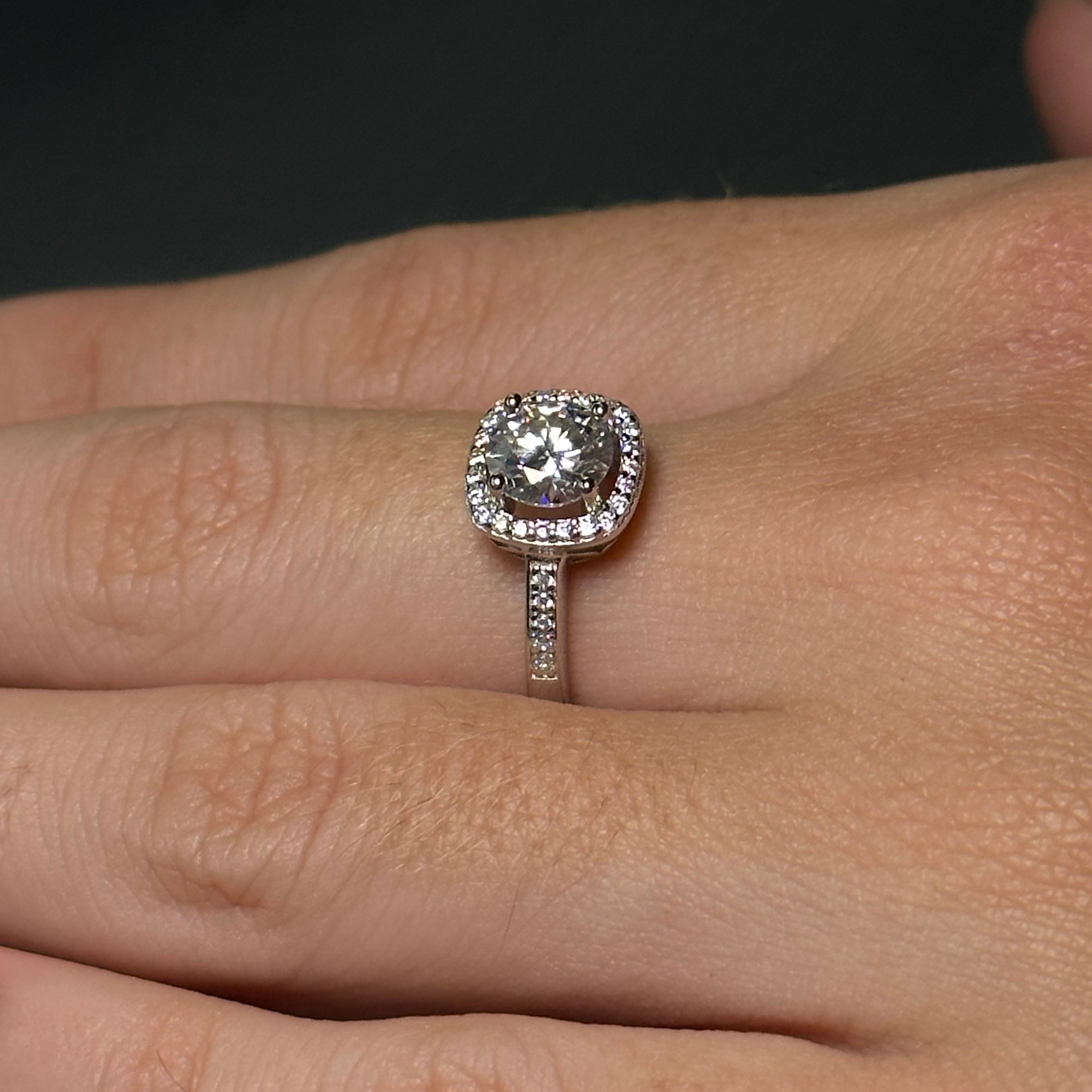 Anel Classic Moissanite